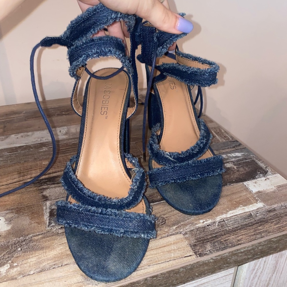 LULUS Denim Low Chunk Heel